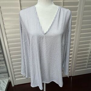 Michael Kors White and Gray 3/4 Sleeve V-Neck Blouse